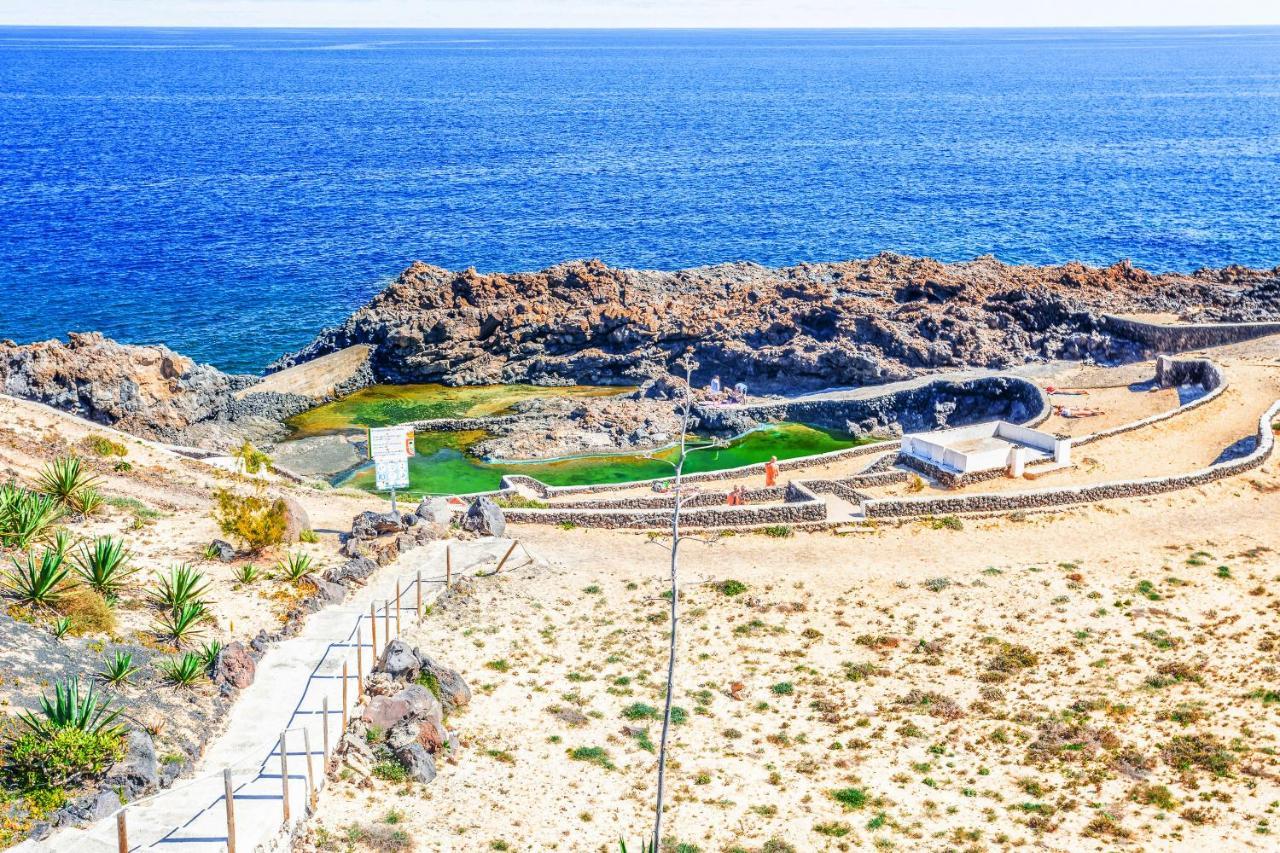 Boutique Beach Villa By Lanzarote Retreats - Private Pool - 1 Min Walk To Sea Pool Charco del Palo Extérieur photo
