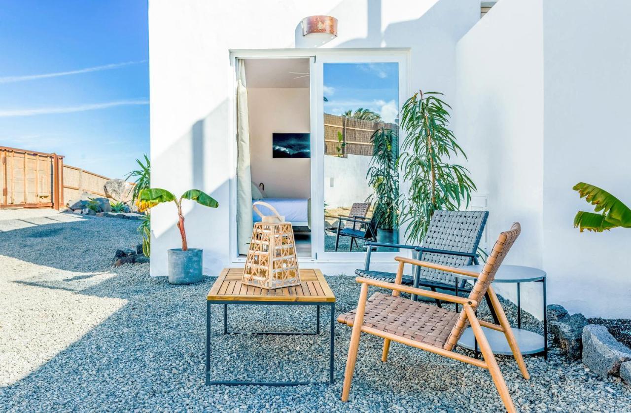 Boutique Beach Villa By Lanzarote Retreats - Private Pool - 1 Min Walk To Sea Pool Charco del Palo Extérieur photo