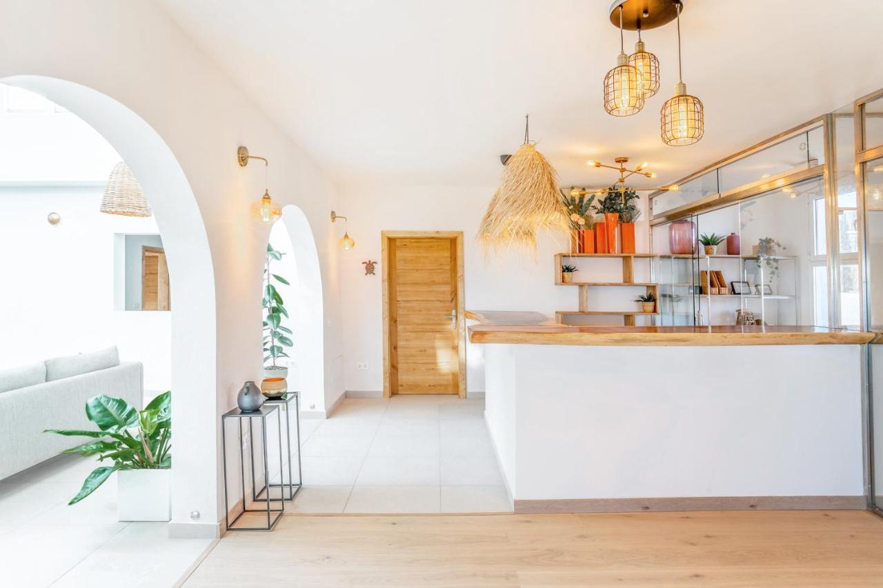Boutique Beach Villa By Lanzarote Retreats - Private Pool - 1 Min Walk To Sea Pool Charco del Palo Extérieur photo